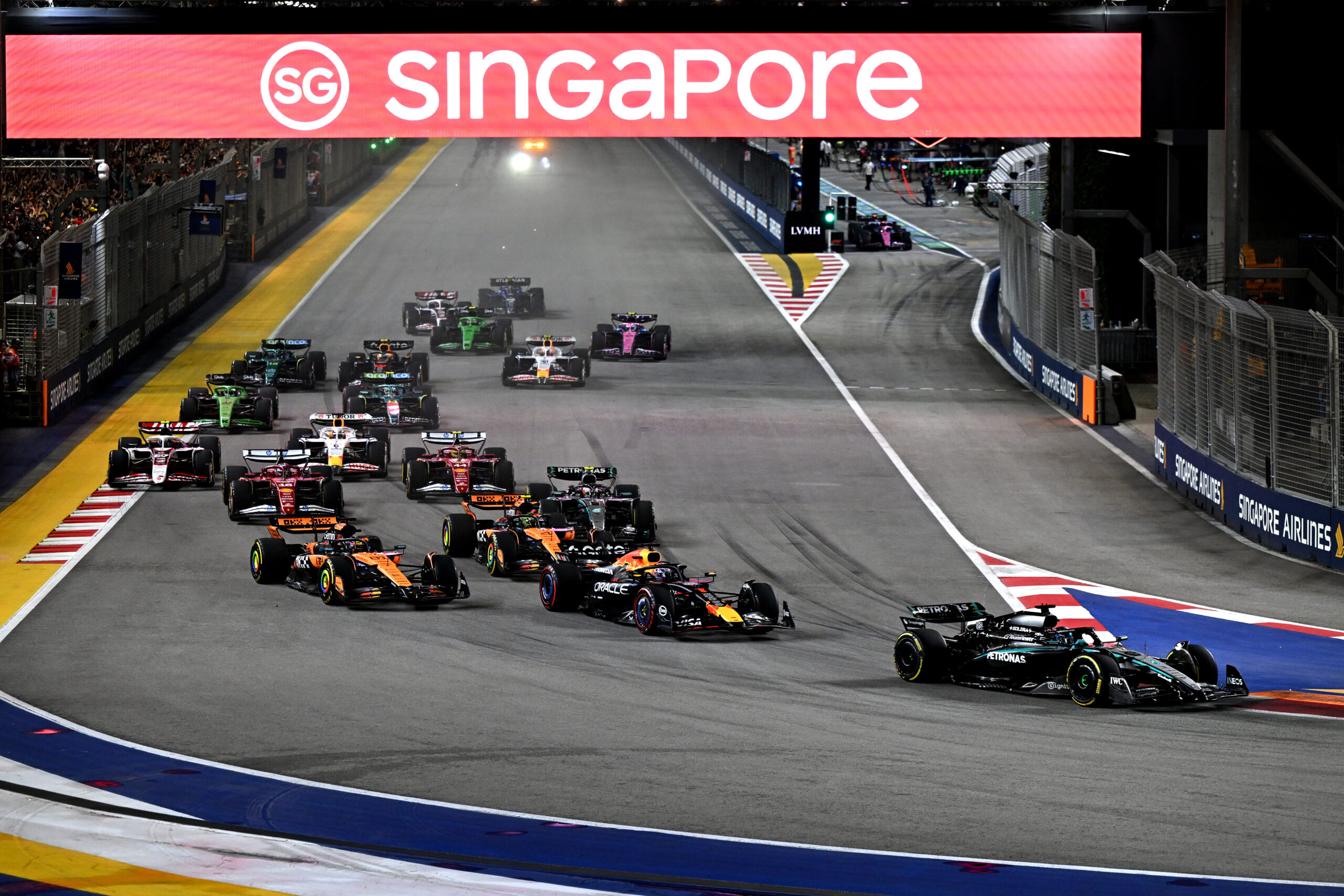 Nothing-else-comes-close-to-the-Singapore-Grand-Prix.JPG-scaled