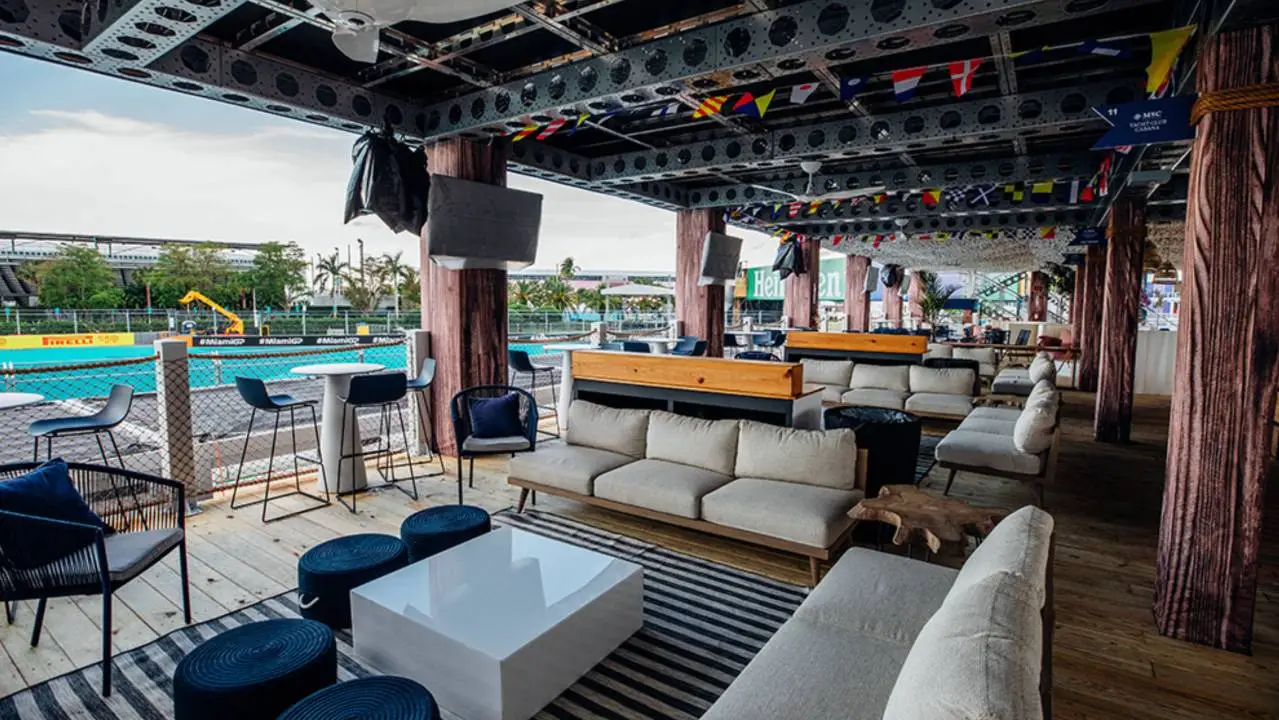 miami-yacht-club-3-1